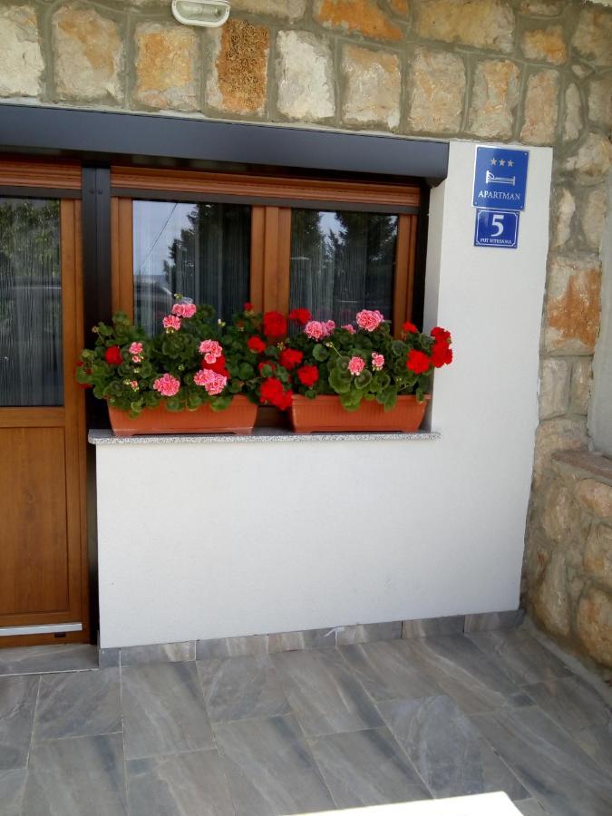 Apartment Plitvice Starigrad Paklenica Buitenkant foto
